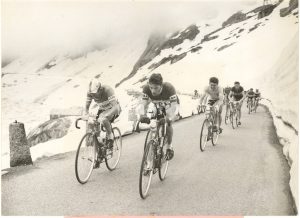 Giro della Svizzera Hollestein,Graf, e Boni sul passo del Grimsel